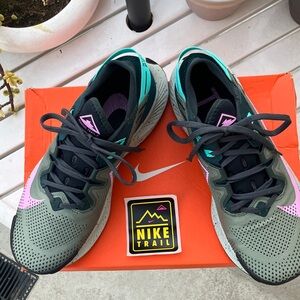 Nike Women's Athletic Shoes - Green, Pink, and Black